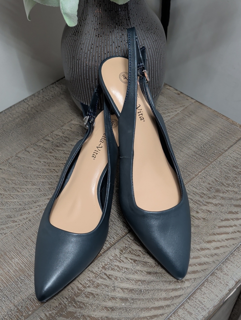 Bella Vita Pointed Slingback Heels In Navy NWOT